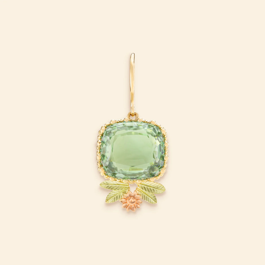 ピエールリ イヤリング プラジオライト ダウン