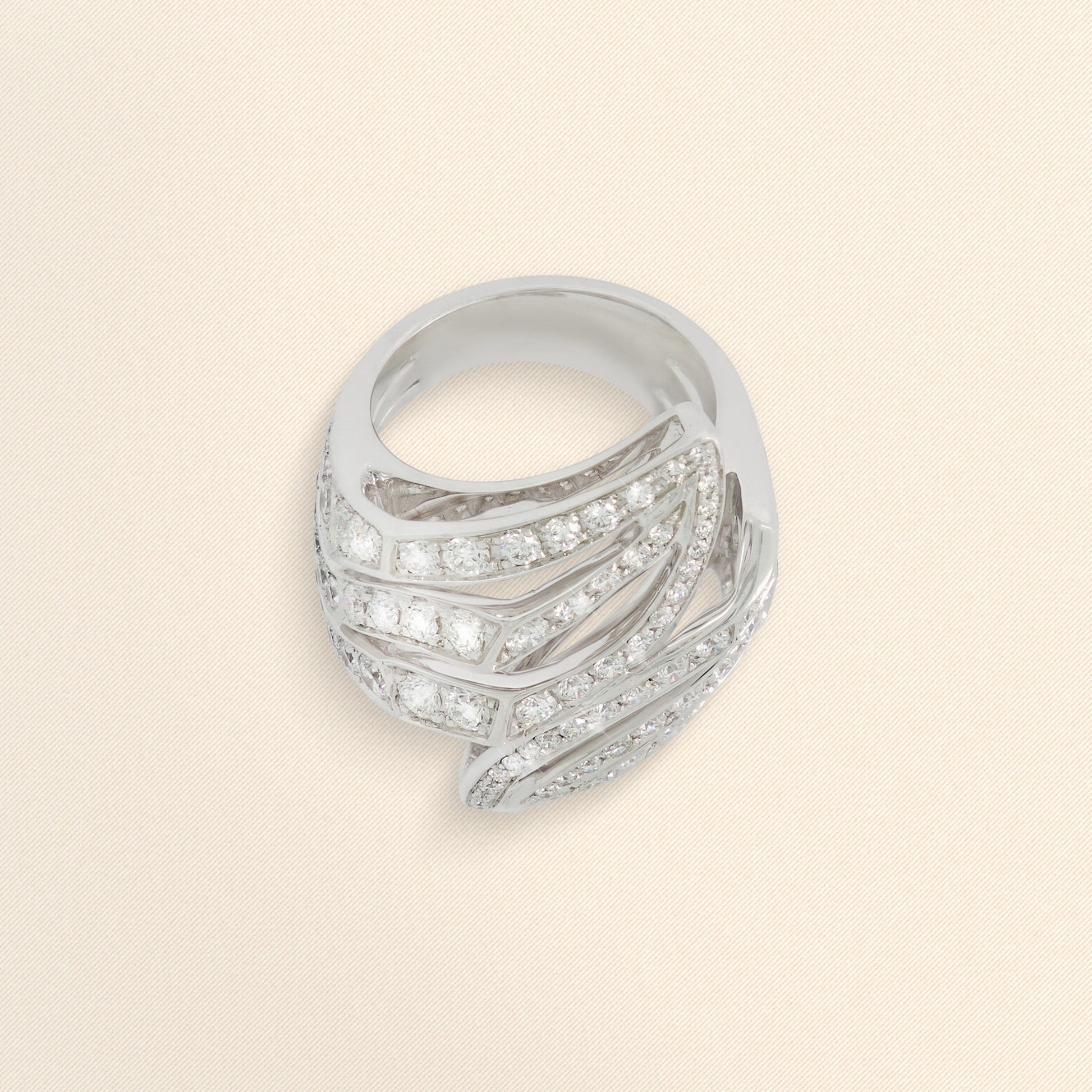 Eclat de Lys Ring