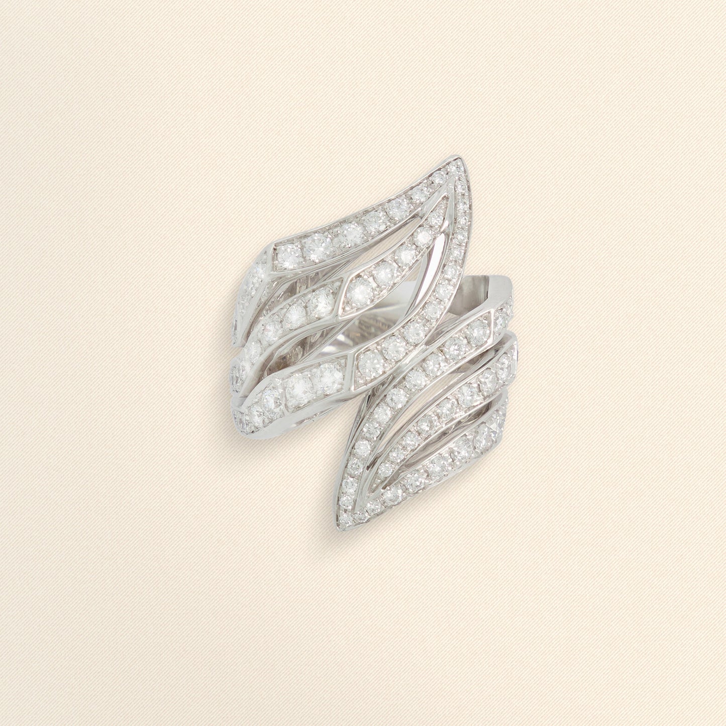 Eclat de Lys Ring