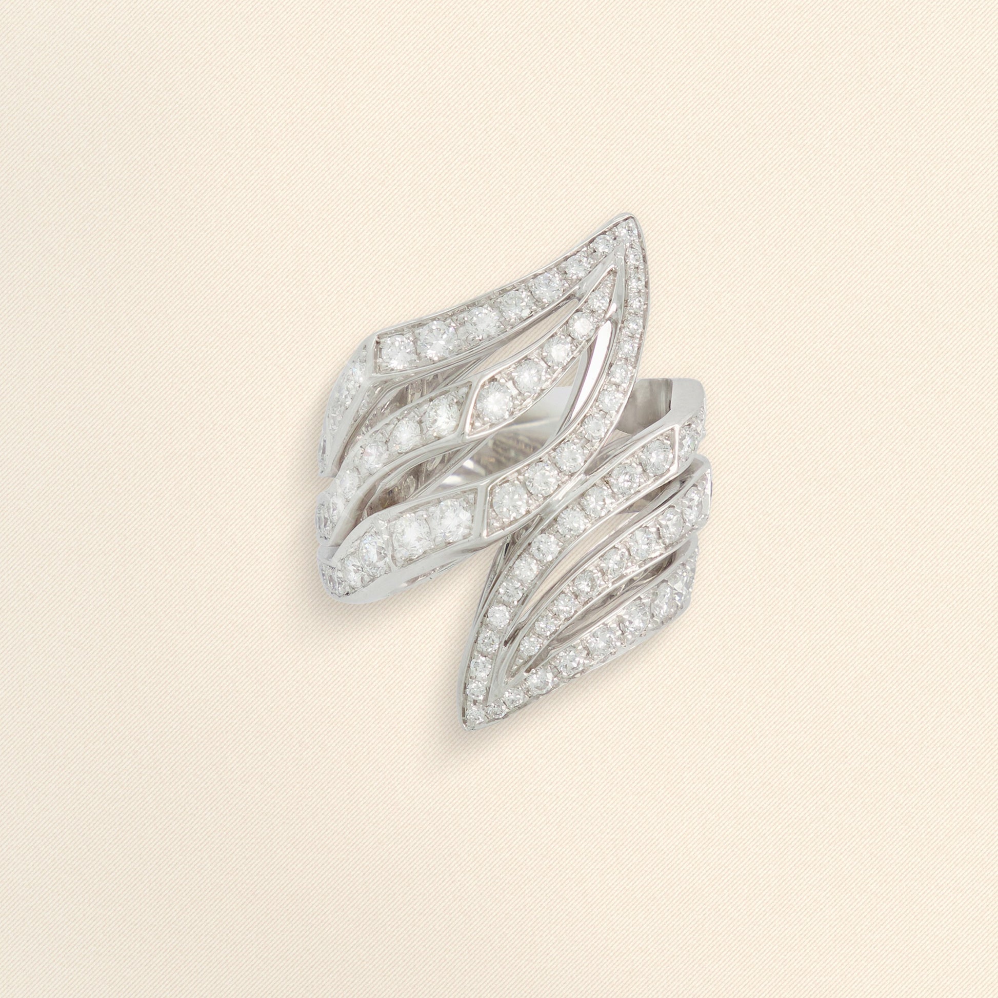 Eclat de Lys Ring